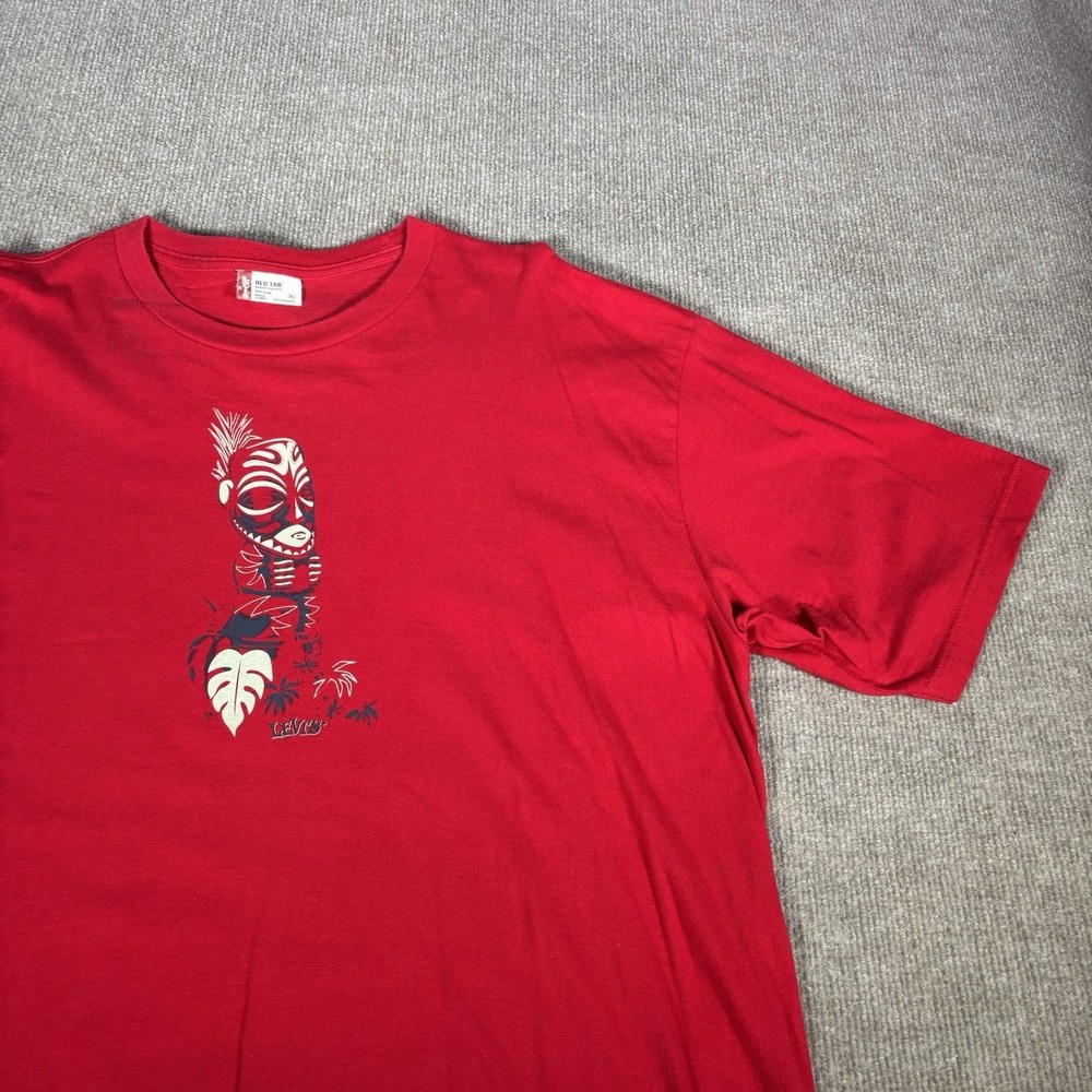 Vintage Levis Red Tab T Shirt Men XL Red Tiki Graphic Tropical Surf Hawaiian Y2K